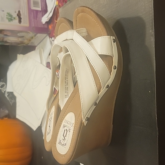 Decree White Wedge Sandles - Picture 2 of 4